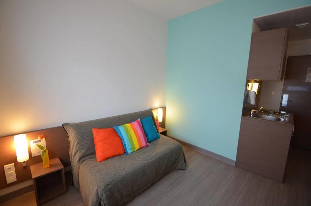Pauseome Apparthotel Кан Экстерьер фото